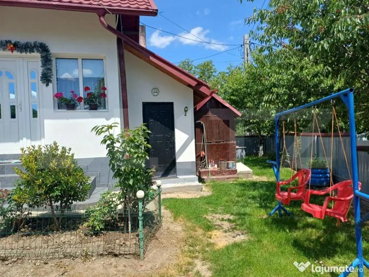 Casă cu 2 camere cu Teren 3500 Mp în Central