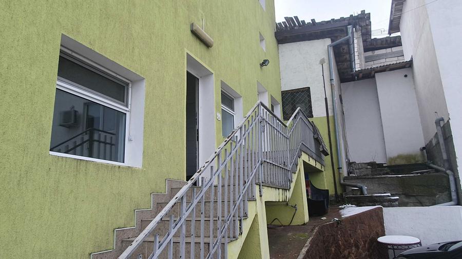 Spatii comerciale de inchiriat Zona Pietei Municipiului Dragasani - 2