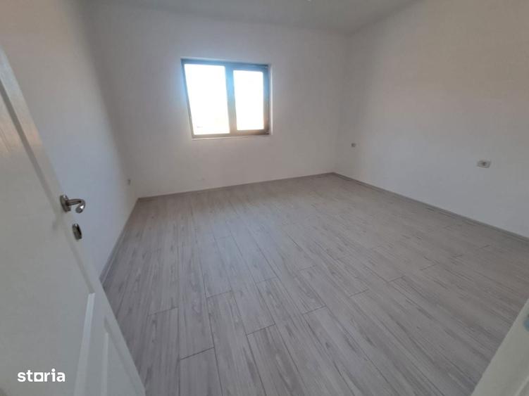 Casa noua cu mansarda, 650mp teren, Voinesti-pret 112000 euro - 5