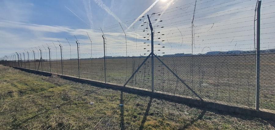 Teren de vanzare Aeroport Otopeni 1800 mp | Cargo | Pista 2 - 5