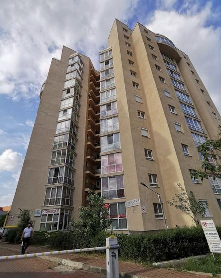 Apartament cu 3 camere decomandat în Ștefan cel Mare