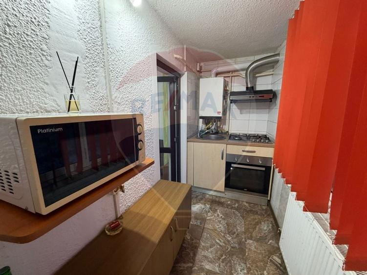 Apartament cu 3 camere de închiriat în zona Rovine - 7