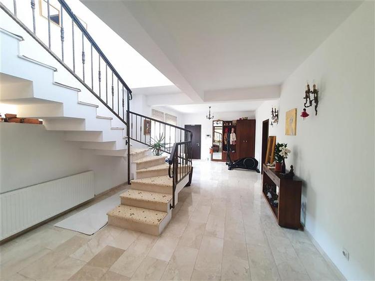 Vila la cheie, cocheta, mobilata-utilata, gradina amenajata - 8