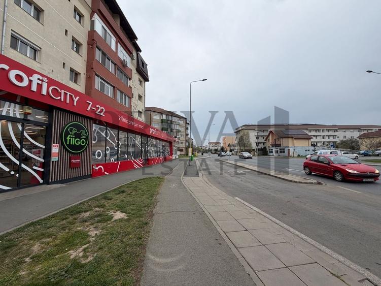 Apartament 3 camere,2 bai, centrala, etaj 1. Sud Plaza - 1