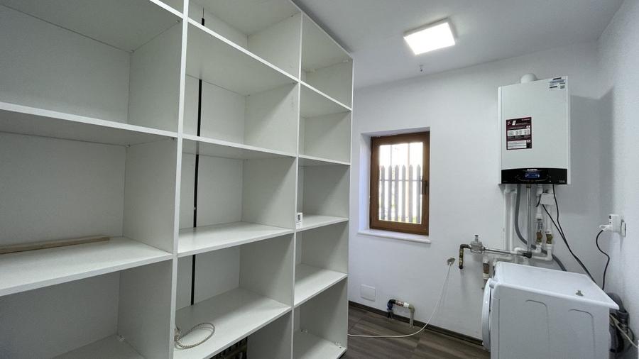 Vila Individuala complet mobilata Laguna Albastra cu garaj - 18