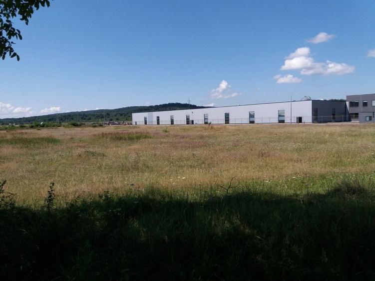Teren pentru constructie fabrica , 4 ha -215000 euro - 2