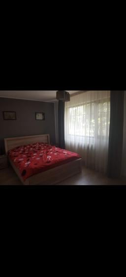 Vand apartament 3 camere 80mp +curte - 2
