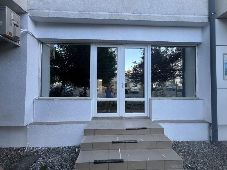 Spatiu comerical de inchiriat - 6