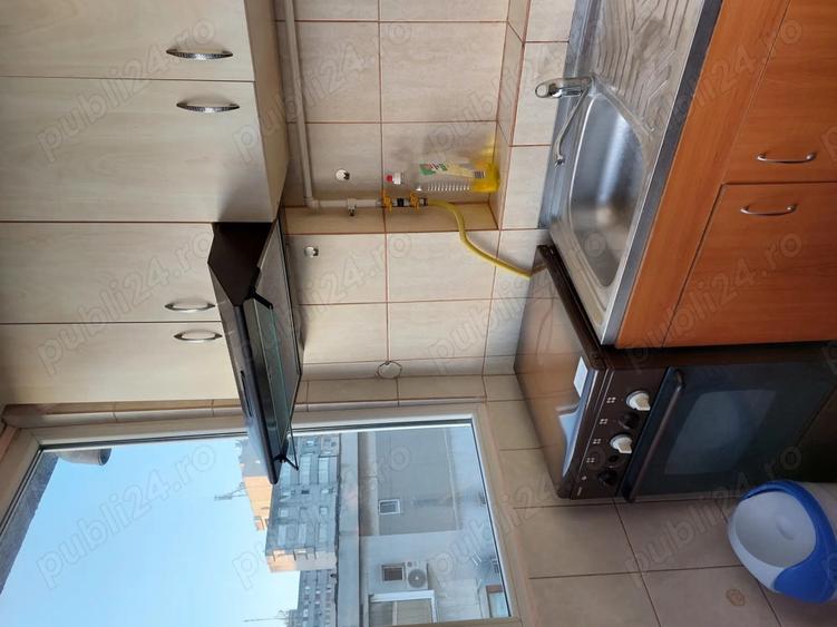 Inchiriez apartament - 3