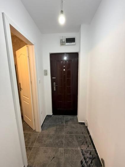 Etaj 1-Tatarasi-Ateneu- 2 Camere-bloc fara risc-renovat - 4