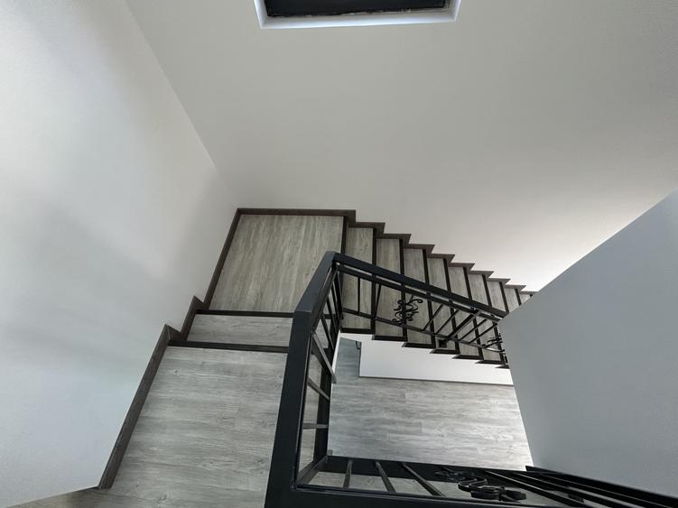 Duplex cu 4 camere cu Canalizare în Popas Păcurari