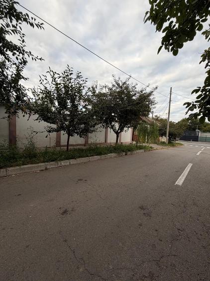 Teren intravilan de 330 mp, în Vest