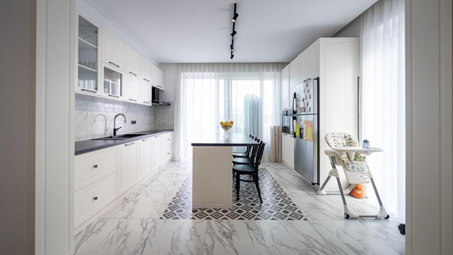 Apartament cu 4 camere decomandat în Griviței
