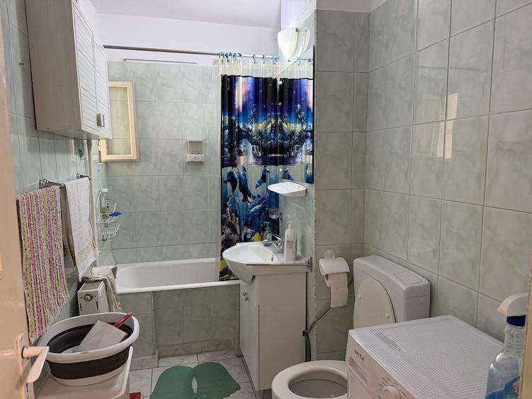 Apartament cu 2 camere semidecomandat, mobilat în Vasile Aaron