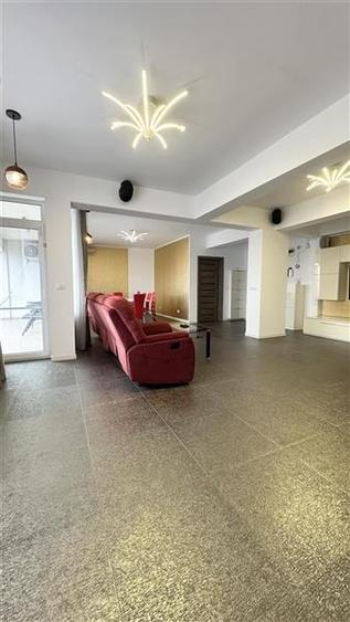 Apartament cu 4 camere decomandat, mobilat în Nord