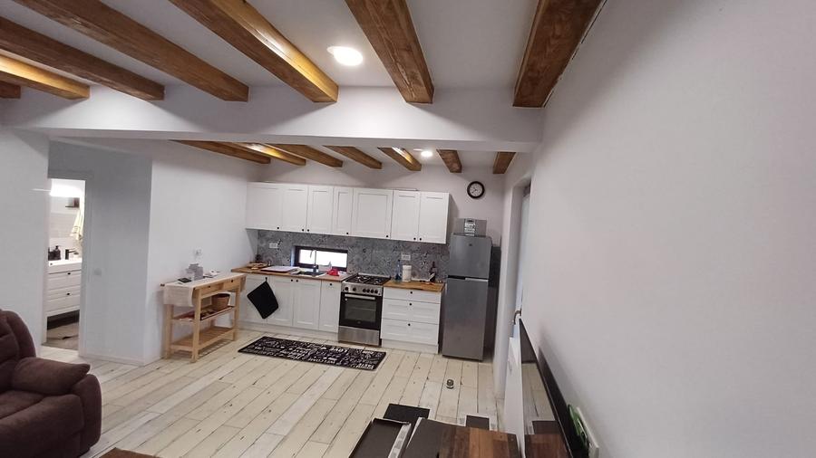 Casă cu 3 camere cu Canalizare în Comana