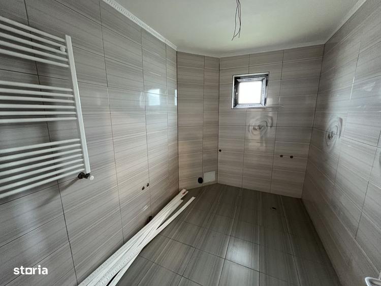Casă cu 4 camere în Valu lui Traian