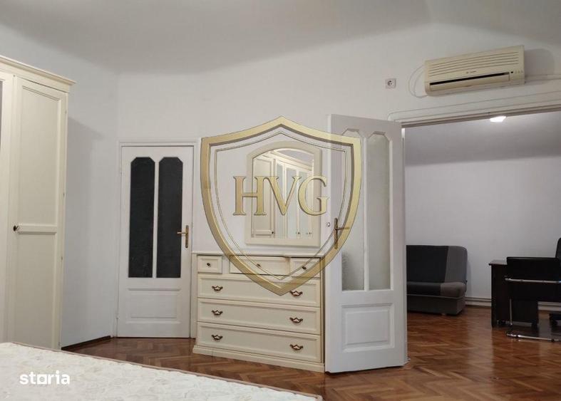 Apartament cu 3 camere, mobilat în Central
