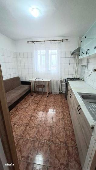 Apartament cu 2 camere decomandat în Crângași
