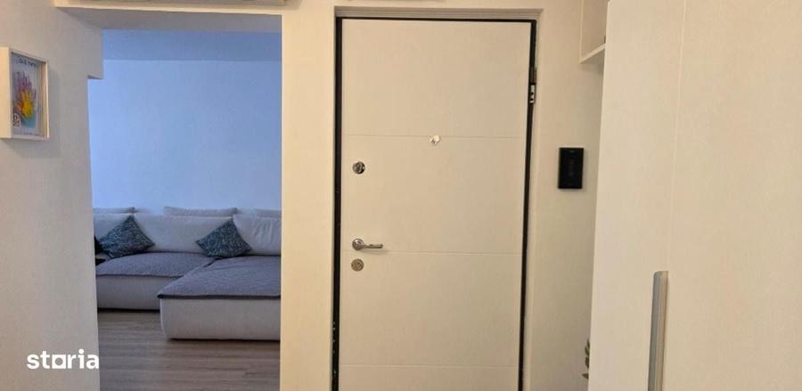 Apartament cu 3 camere decomandat în Tomis III