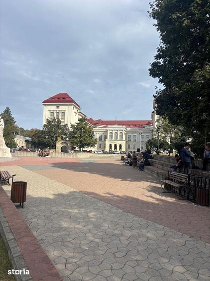 Spațiu comercial, de 50 mp, în Central