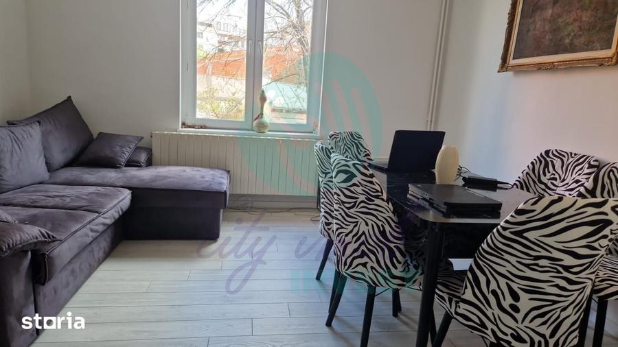Apartament cu 4 camere decomandat în Centrul Civic