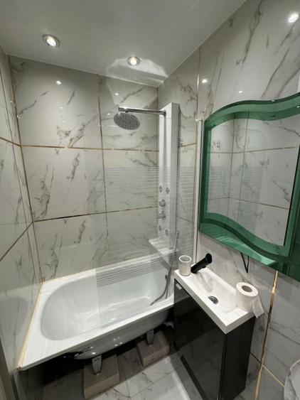 Apartament cu 2 camere decomandat, mobilat în Baia Sprie
