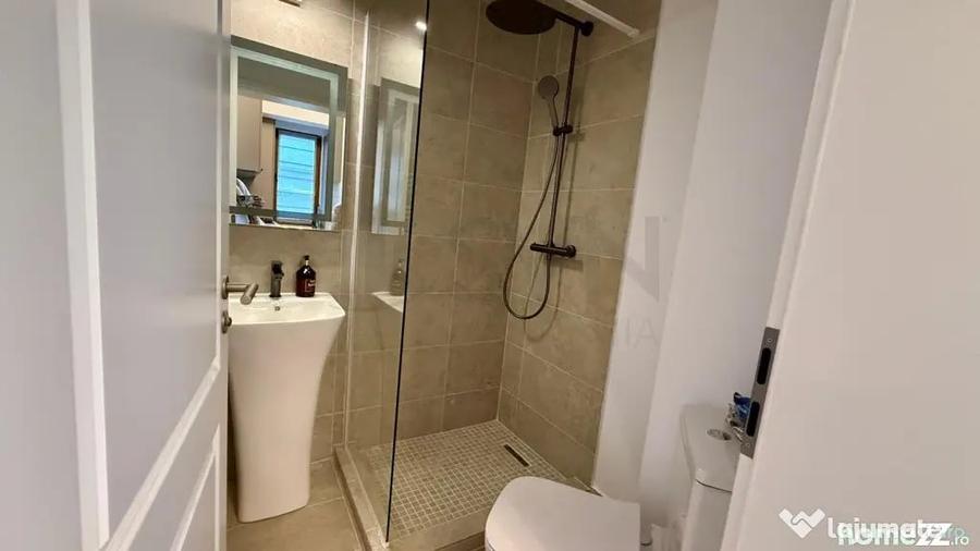 Apartament cu 3 camere semidecomandat, mobilat în Aviatorilor