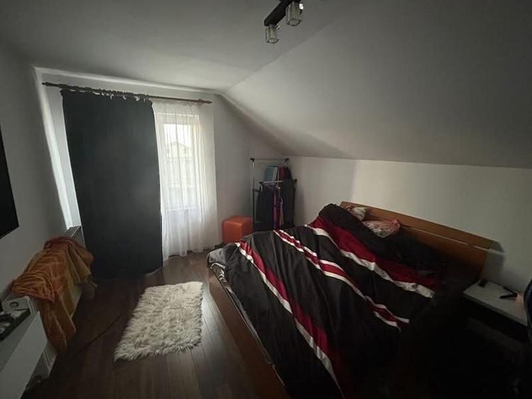 Casă individuală cu 4 camere cu Teren 500 Mp în Malu Mare