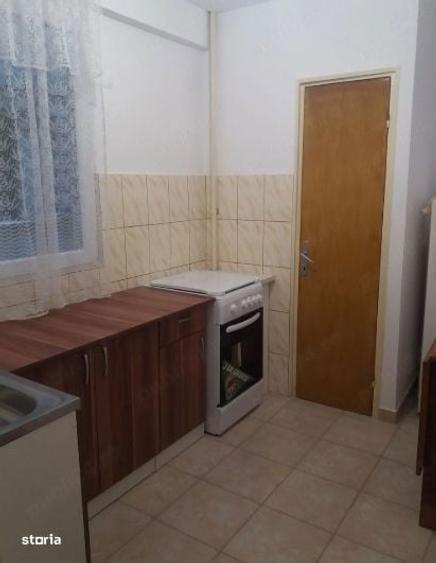 DE INCHIRIAT Apartament 2 camere - Eroii Revolutiei - 4