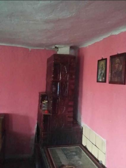 Tereren intravilan cu casa demolabila sau pentru renovare - 1