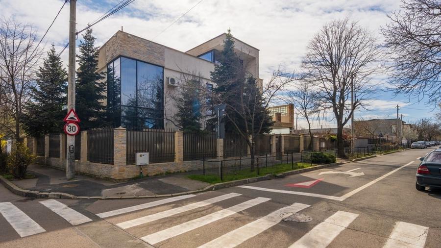 REV2004657 Casa moderna cu influente mediteraneene l Jandarmeriei - 32