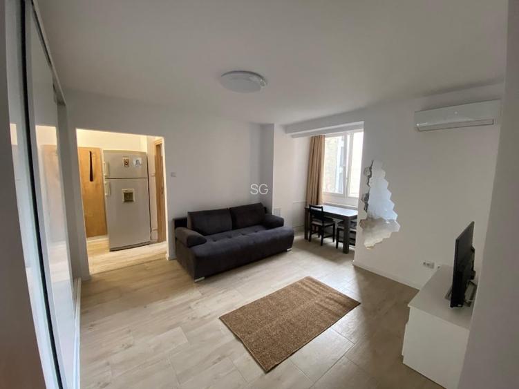 Apartament cu 2 camere semidecomandat în Universitate Apartament cu 2 camere semidecomandat în Universitate
