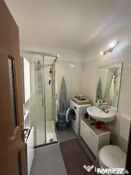 Apartament cu 4 camere decomandat în Herăstrău