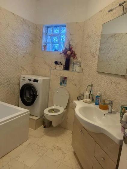 Apartament 3 camere Laminorului decomandat 85 mp, etaj 3 ,metrou 4 min - 14