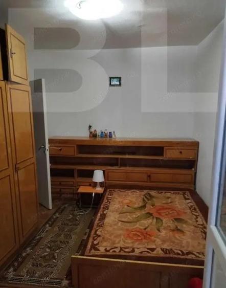 Inchiriez apartament 4 camere! - 1