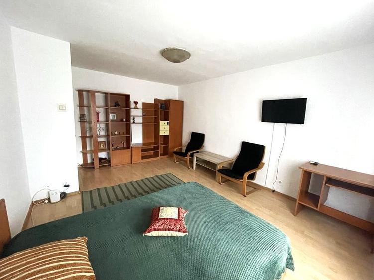 Garsoniera spatioasa langa mall vitan DB1617 - 2