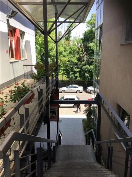 Birouri de mari dimensiuni de inchiriat - zona Domenii - 9