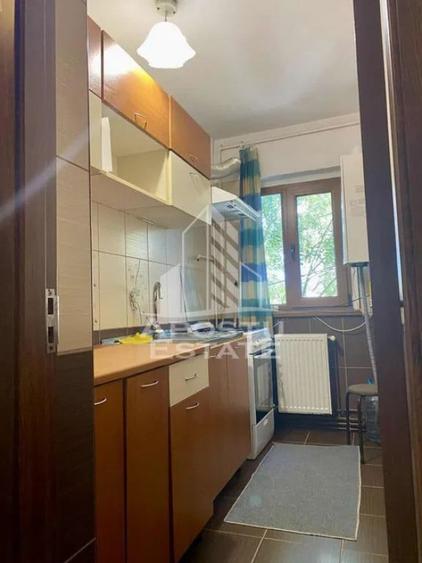 Apartament cu 3 camere, zona Sagului, Centrala Proprie - 1