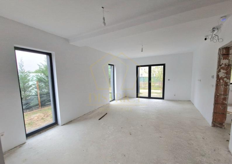 Duplex spatios despartit prin camera tehnica cu 5 camere | Urseni - 1