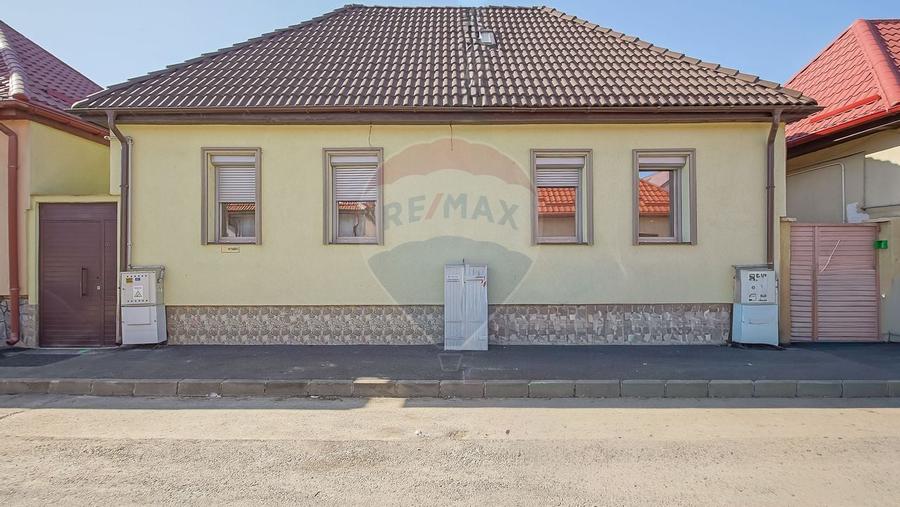 COMISION 0%! CASA SINGURA IN CURTE RENOVATA |STRADA MIRASLAU GRIVITEI - 1