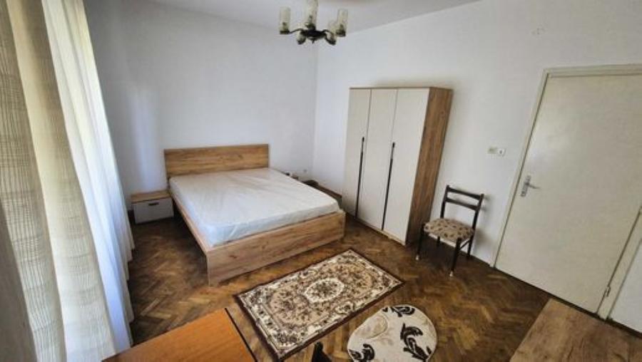 Apartament cu 2 camere decomandat, mobilat în Take Ionescu