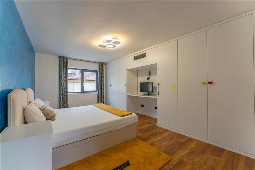 FILM& 3D! Vila high tech, cu semineu, jacuzzi, terasa, 10 camere, Central, Braso - 22