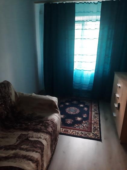 Apartament cu trei camere de închiriat  - 3