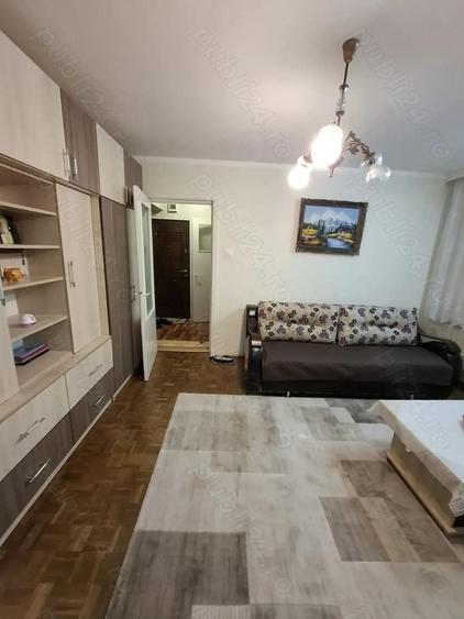 Vand apt..2cam . semidecomandat bloc 4 etaje ,etaj intermediar - 4