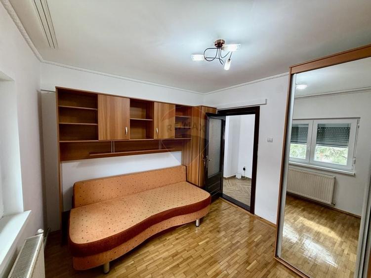 Apartament 3 camere etaj 1 - 10