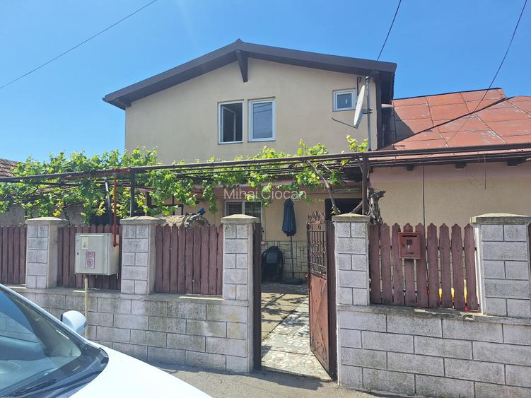 Casă cu 5 camere în Elvila Casă cu 5 camere în Elvila