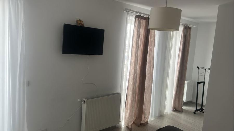 Inchiriez apartament 2 camere - 5