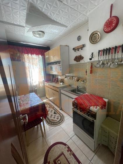 Apartament 3 camere situat in zona Casa de Cultura - 2