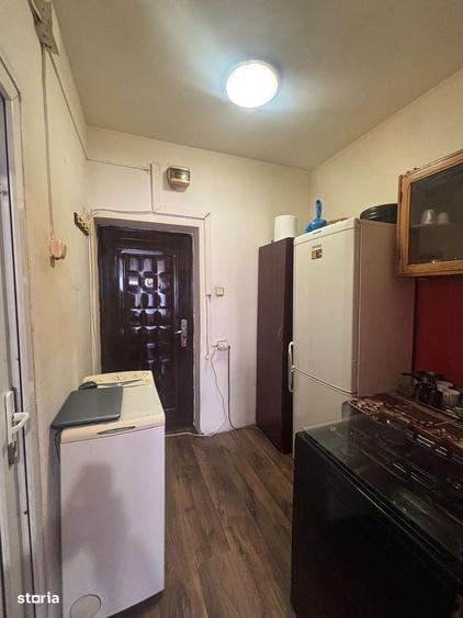 DGM Imobiliare: Camera camin str. Spaniei-Nanterre, et. 1/4 - 3